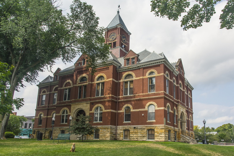 Livingston County Courthouse (Howell)