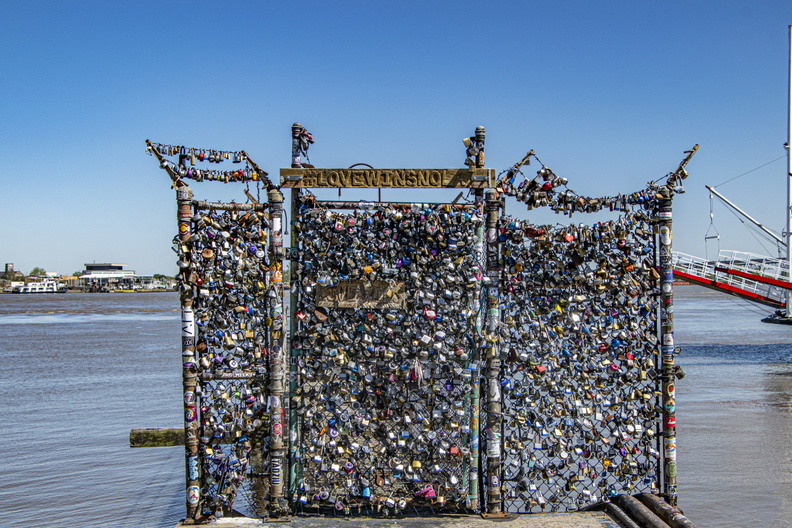 Love Locks copy_resize.jpg
