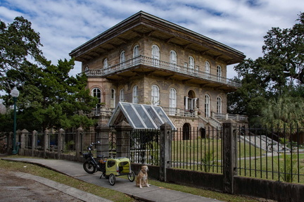 Luling Mansion s